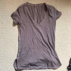 Lululemon T shirt